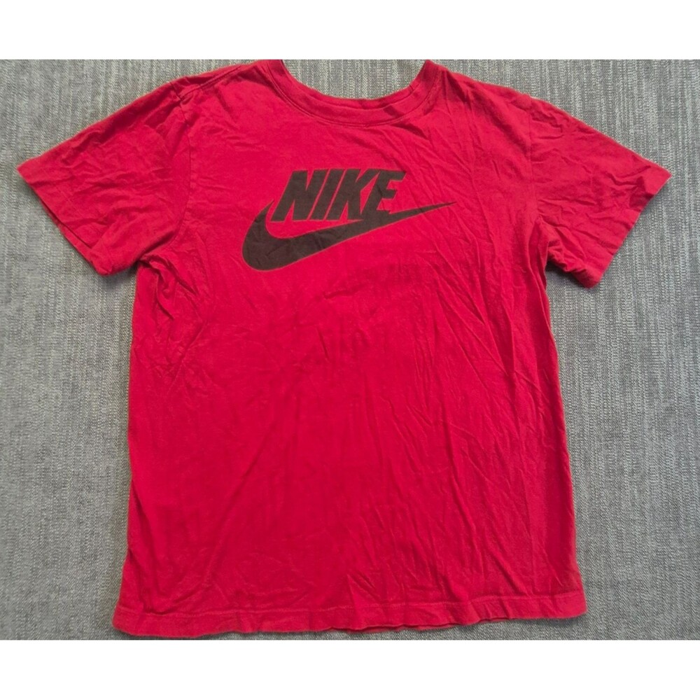 Nike Men's Red T-Shirt Medium Crew Neck Black Swoosh Logo Pullover Athletic